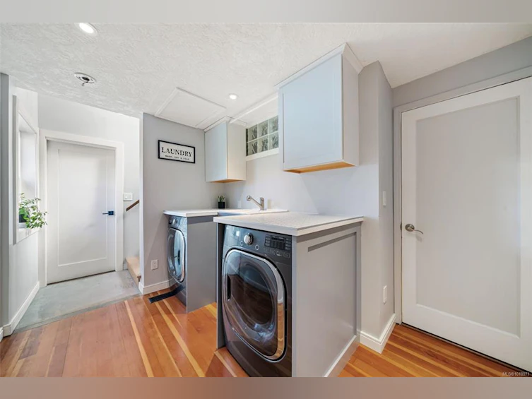 920 Arundel Drive, Saanich, BC, V9A 2C3 - 22