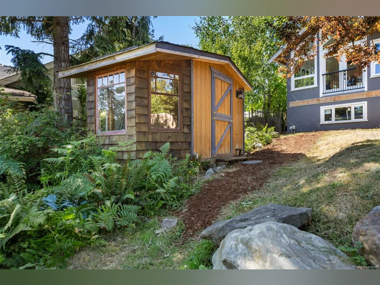 920 Arundel Drive, Saanich, BC, V9A 2C3 - 45