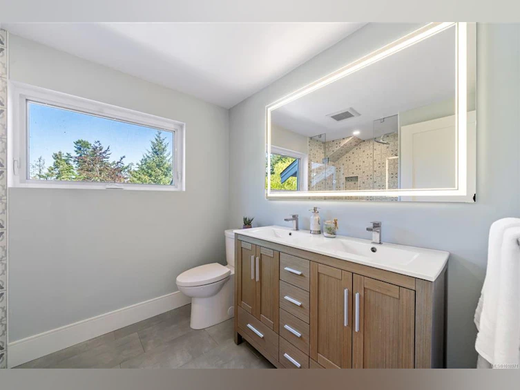 920 Arundel Drive, Saanich, BC, V9A 2C3 - 34