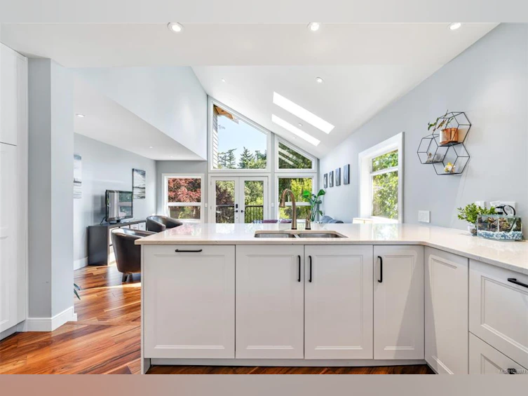 920 Arundel Drive, Saanich, BC, V9A 2C3 - 10