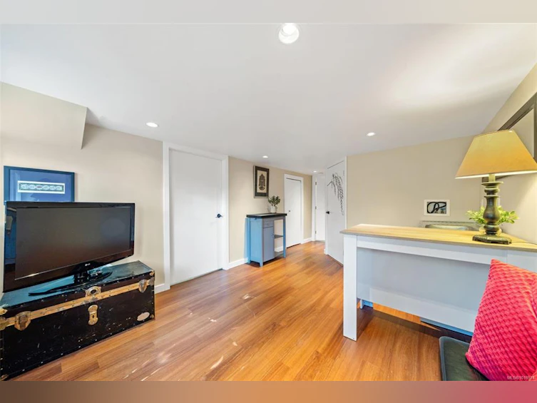 920 Arundel Drive, Saanich, BC, V9A 2C3 - 25