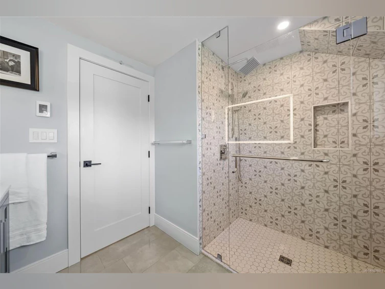 920 Arundel Drive, Saanich, BC, V9A 2C3 - 35