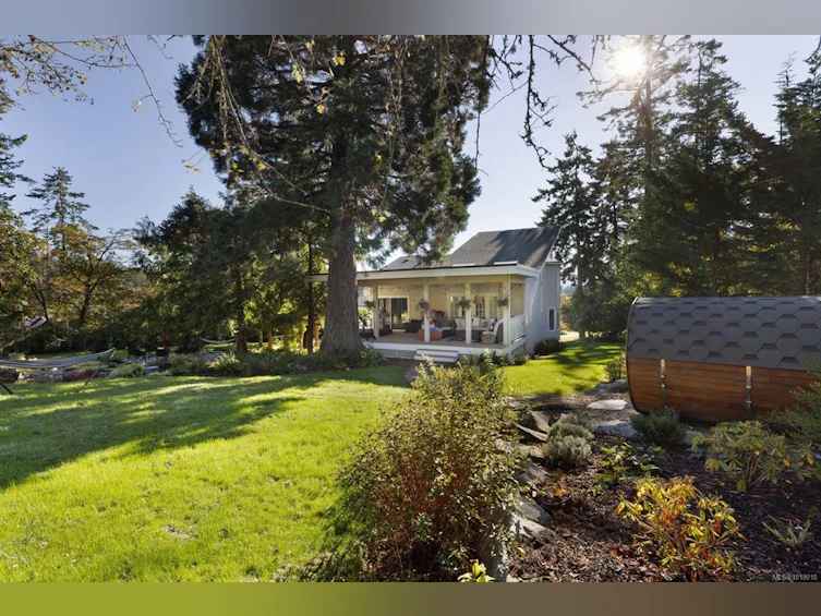 11321 Chalet Road, North Saanich, BC, V8L 5M1 - 5