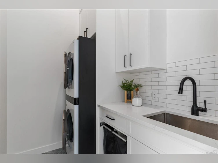 640 Medalist Avenue, Colwood, BC, V9C 0C3 - 23