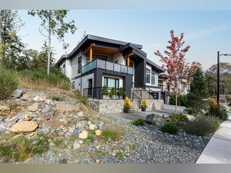640 Medalist Avenue, Colwood, BC, V9C 0C3 - 47
