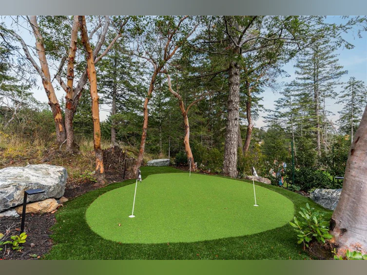 640 Medalist Avenue, Colwood, BC, V9C 0C3 - 40