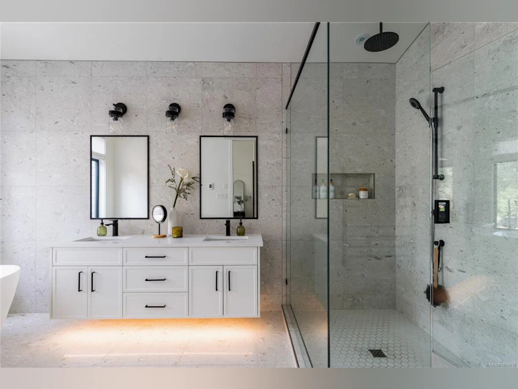 640 Medalist Avenue, Colwood, BC, V9C 0C3 - 16