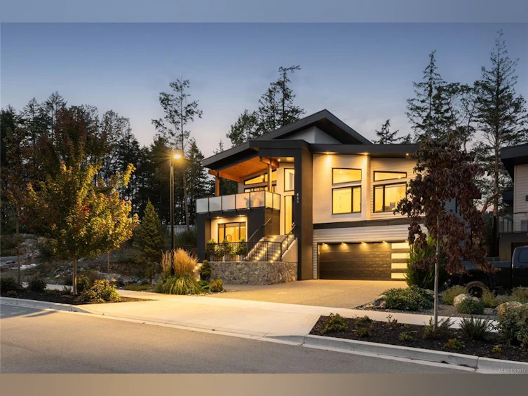 640 Medalist Avenue, Colwood, BC, V9C 0C3 - 4