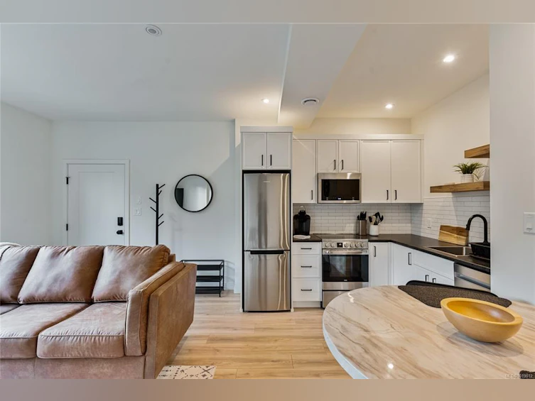 640 Medalist Avenue, Colwood, BC, V9C 0C3 - 29