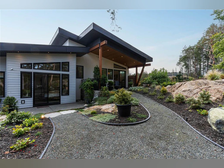 640 Medalist Avenue, Colwood, BC, V9C 0C3 - 43