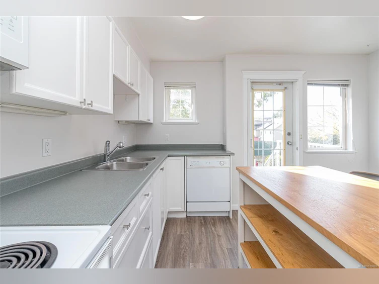 13-1043 Caledonia Avenue, Victoria, BC, V8T 1E7 - 11