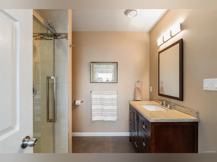 9055 Lochside Drive, North Saanich, BC, V8L 1N1 - 28