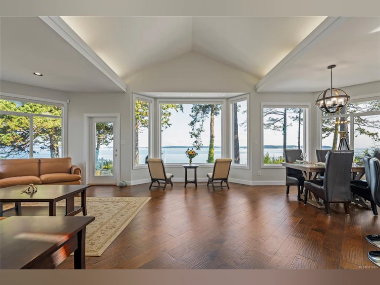 9055 Lochside Drive, North Saanich, BC, V8L 1N1 - 5
