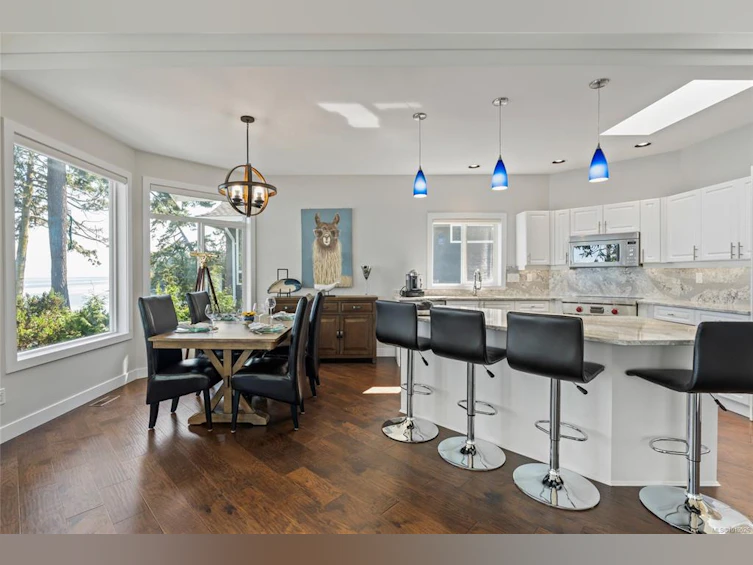 9055 Lochside Drive, North Saanich, BC, V8L 1N1 - 15