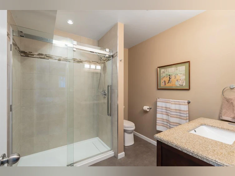 9055 Lochside Drive, North Saanich, BC, V8L 1N1 - 29