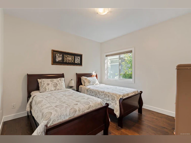 9055 Lochside Drive, North Saanich, BC, V8L 1N1 - 20