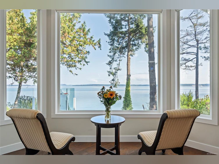 9055 Lochside Drive, North Saanich, BC, V8L 1N1 - 7