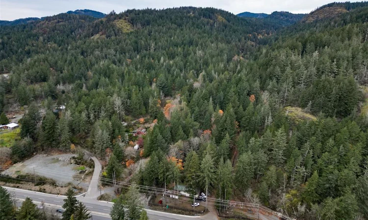4976 Sooke Road