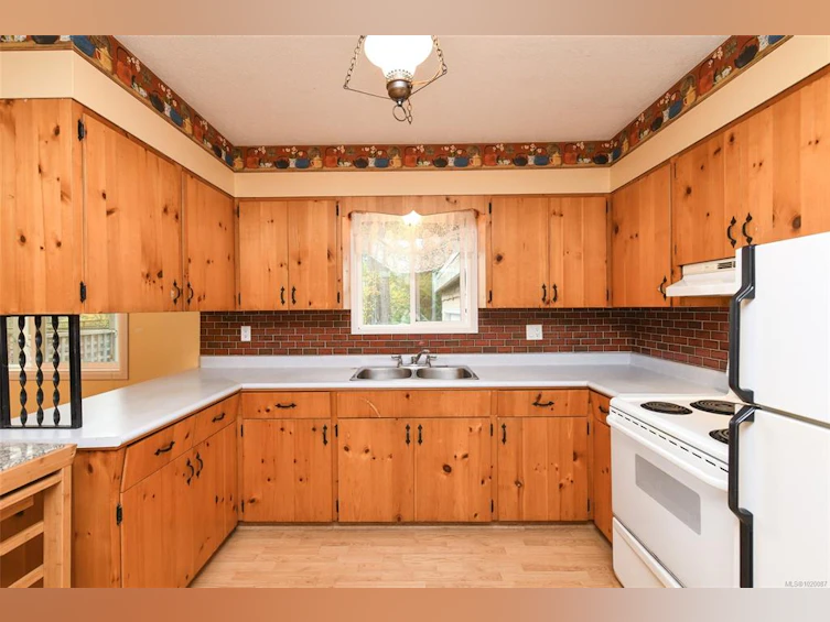 1210 Wilkinson Road, Comox, BC, V9M 4B8 - 14