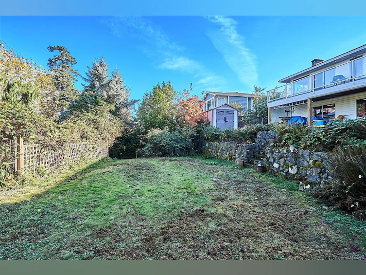 5422 Bayshore Drive, Nanaimo, BC, V9V 1G8 - 11