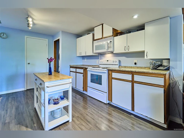 5422 Bayshore Drive, Nanaimo, BC, V9V 1G8 - 36