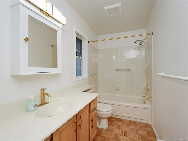 993 Scottswood Close, Saanich, BC, V8Y 2V1 - 15