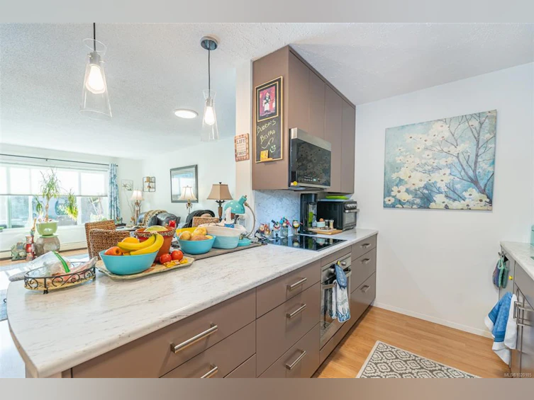 114-10110 Fifth Street, Sidney, BC, V8L 2X9 - 10