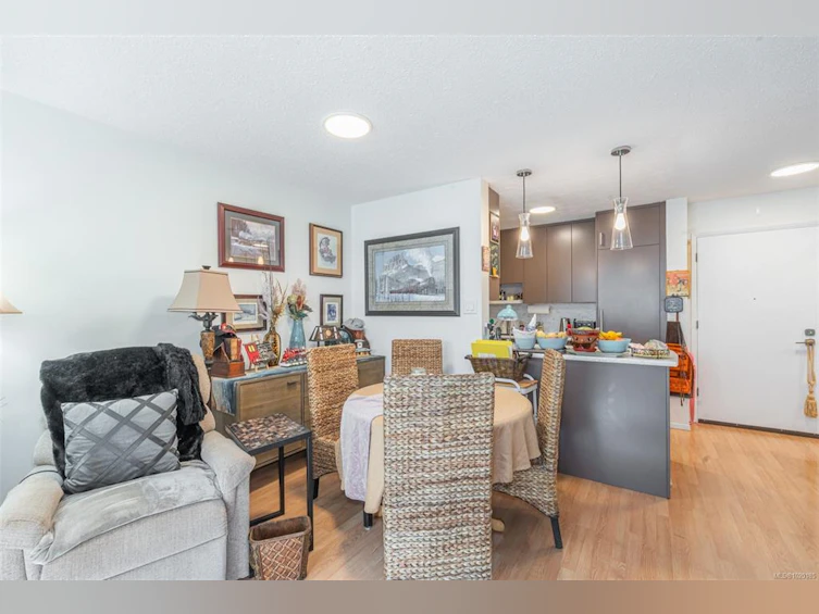 114-10110 Fifth Street, Sidney, BC, V8L 2X9 - 7