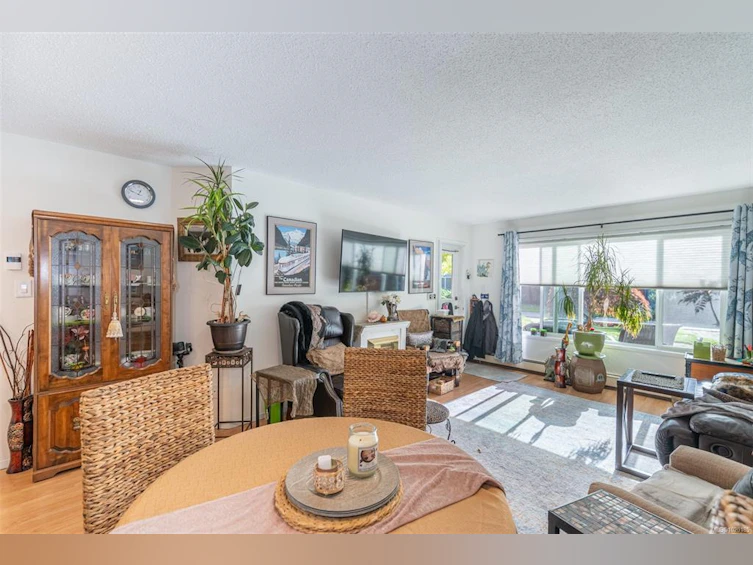 114-10110 Fifth Street, Sidney, BC, V8L 2X9 - 4
