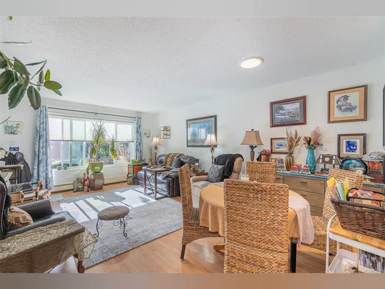 114-10110 Fifth Street, Sidney, BC, V8L 2X9 - 3