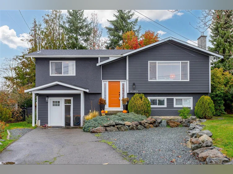 9583 Christine Place, Sidney, BC, V8L 2S7 - 2