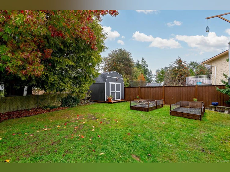 9583 Christine Place, Sidney, BC, V8L 2S7 - 30