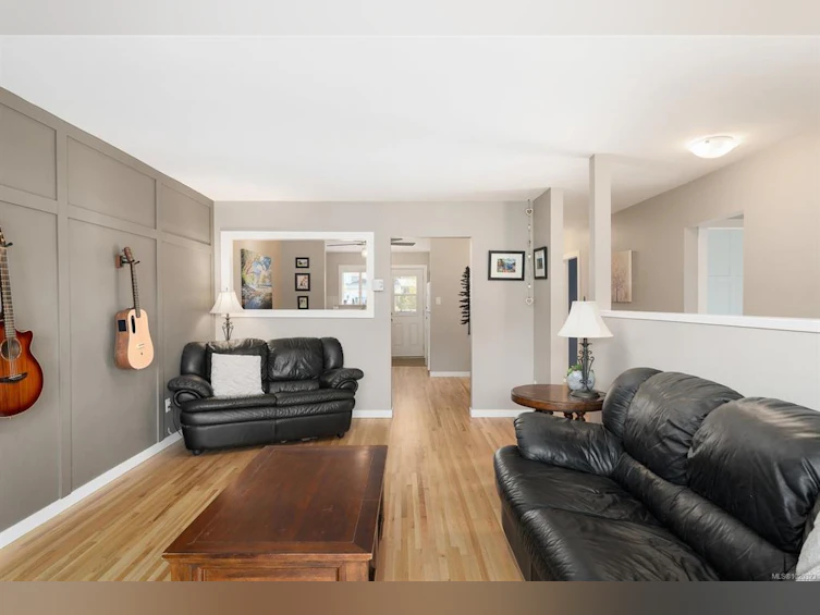 9579 Epco Drive, Sidney, BC, V8L 2T1 - 6