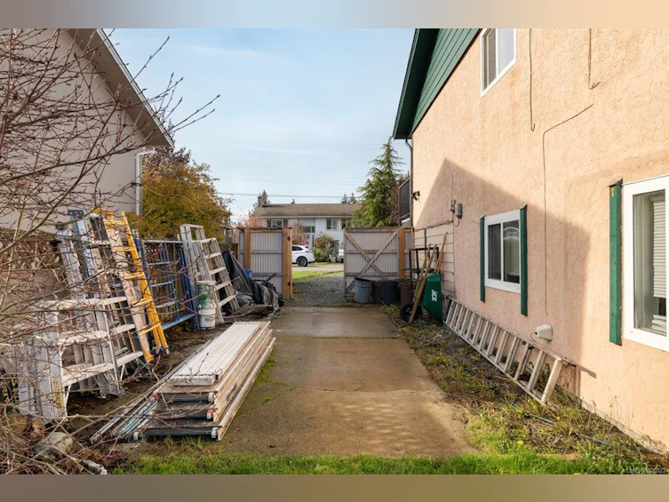 9579 Epco Drive, Sidney, BC, V8L 2T1 - 29