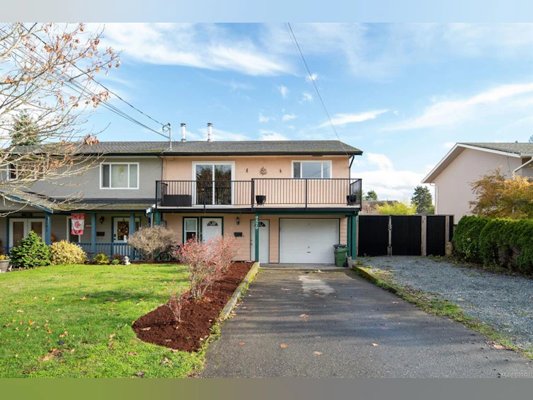 9579 Epco Drive, Sidney, BC, V8L 2T1 - 36