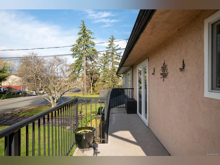 9579 Epco Drive, Sidney, BC, V8L 2T1 - 21