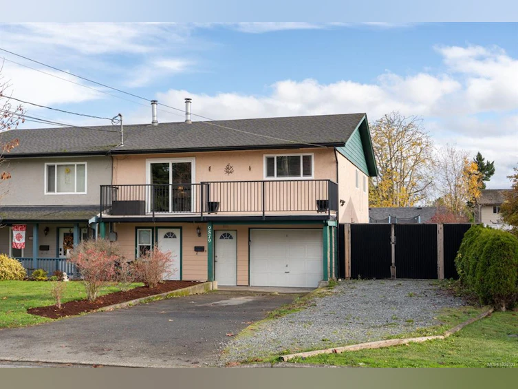 9579 Epco Drive, Sidney, BC, V8L 2T1 - 35