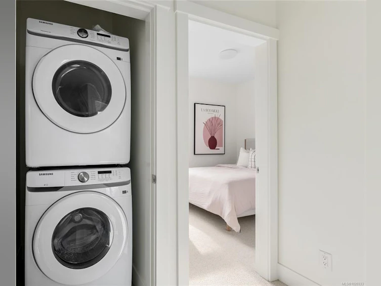 15-2536 Shelbourne Street, Victoria, BC, V8R 4L5 - 28