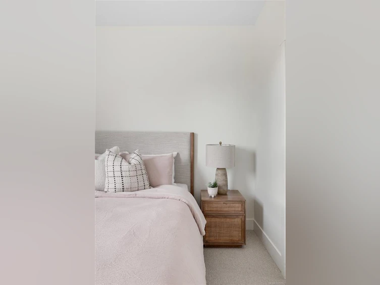 15-2536 Shelbourne Street, Victoria, BC, V8R 4L5 - 17