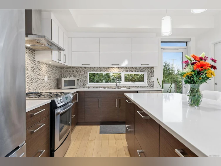 4-2830 Irma Street, Victoria, BC, V9A 1S2 - 16