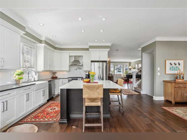 2443 Florence Street, Oak Bay, BC, V8R 5E7 - 17