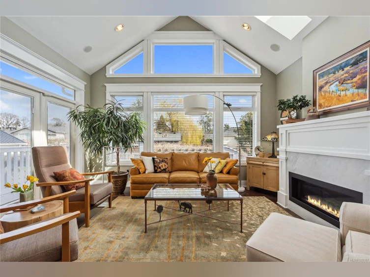2443 Florence Street, Oak Bay, BC, V8R 5E7 - 20
