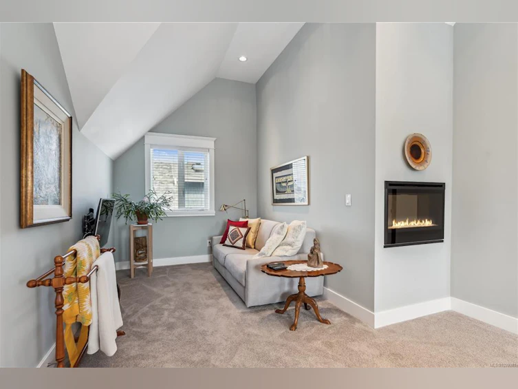 2443 Florence Street, Oak Bay, BC, V8R 5E7 - 27