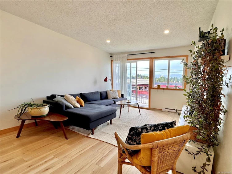 203-250 Hemlock Street, Ucluelet, BC, V0R 3A0 - 6