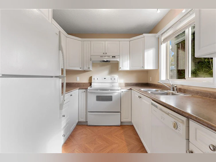 68-7570 Tetayut Road, Central Saanich, BC, V8M 2H4 - 12