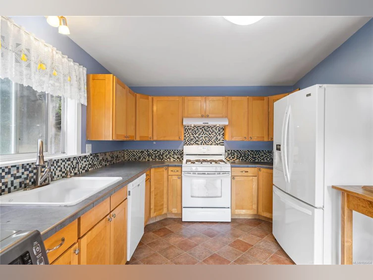 2687 Jingle Pot Road, Nanaimo, BC, V9R 6W5 - 13