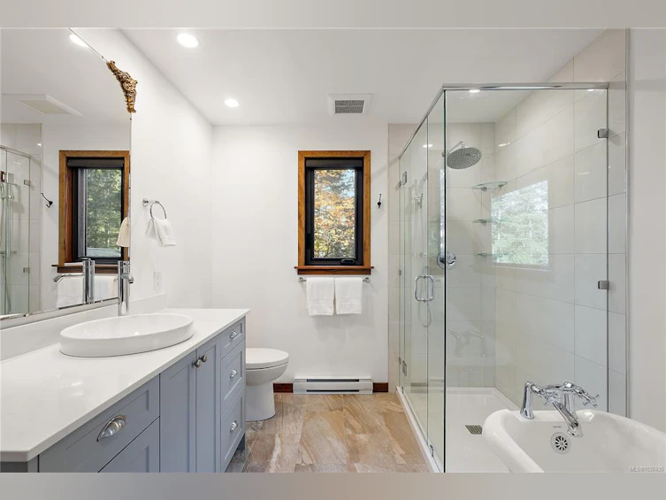 235 Hartland Avenue, Saanich, BC, V9E 1L7 - 21