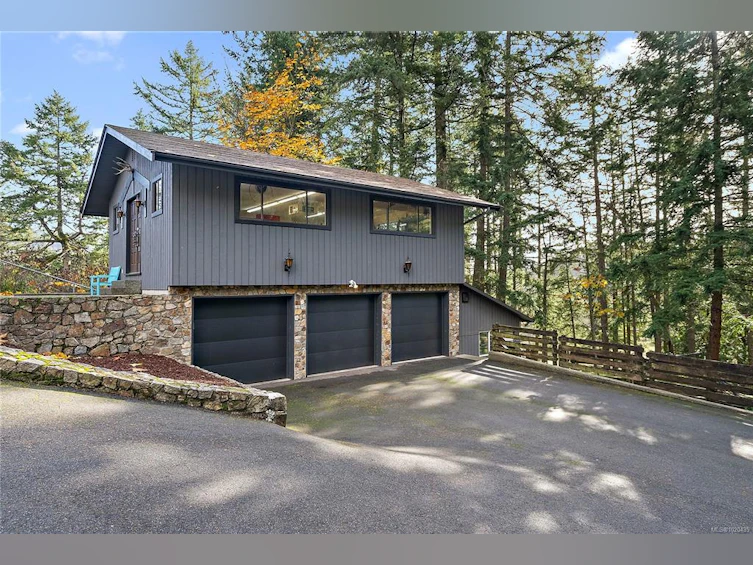 235 Hartland Avenue, Saanich, BC, V9E 1L7 - 38