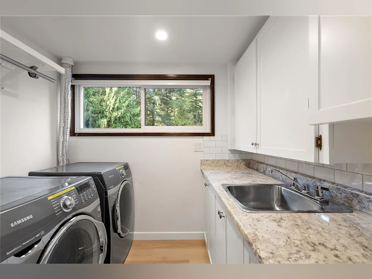 235 Hartland Avenue, Saanich, BC, V9E 1L7 - 37