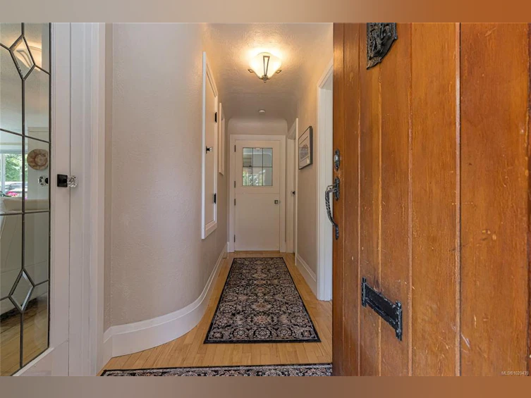 932 Tattersall Drive, Saanich, BC, V8X 2W9 - 20